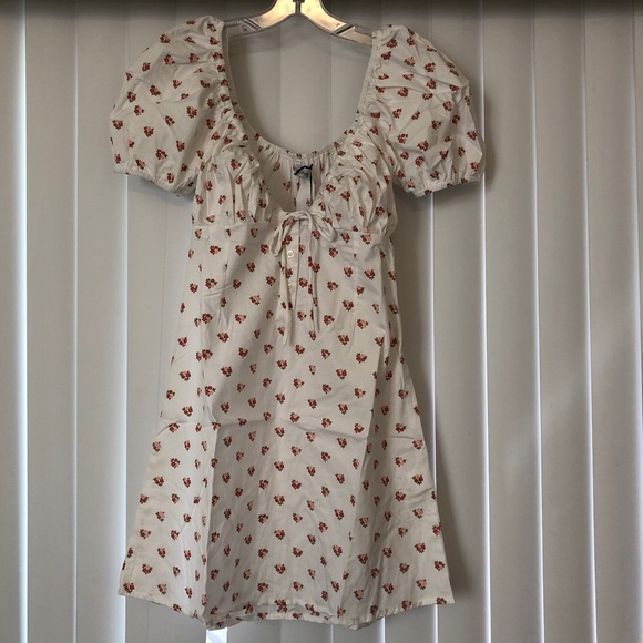 With Jean Audrey dress daisy prints - Picture 5 of 6